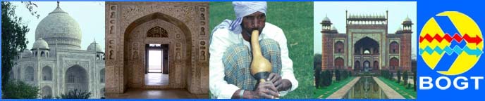 Besuch des Taj Mahal in Agra, des Symbol der Liebe, während der Gay Friend Travel Reisen in Indien.